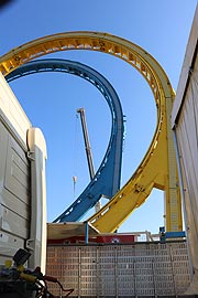 Der Olympialooping im Aufbau am 27.08.2019 (&copy;Foto: Martin Schmitz)